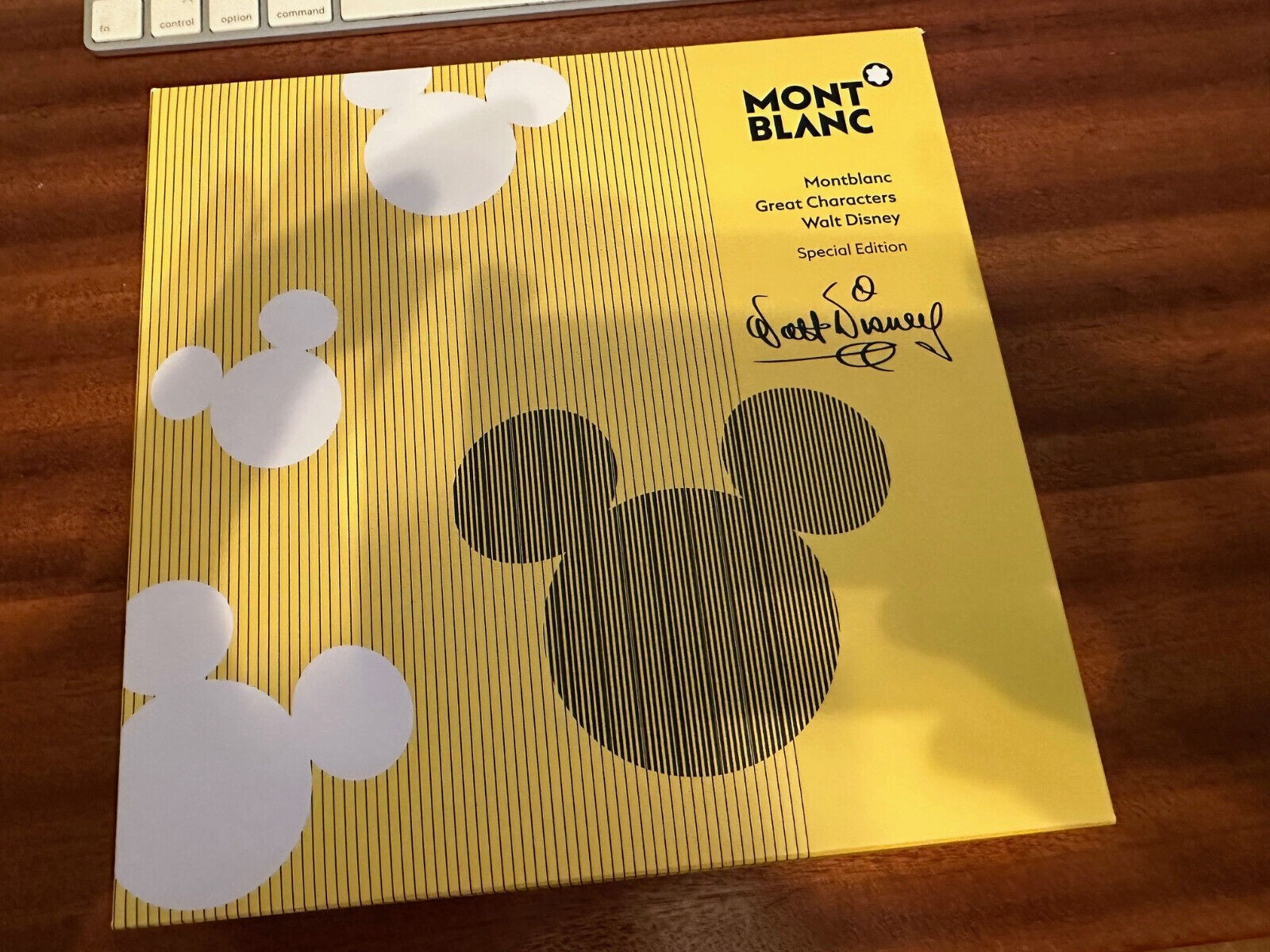 Mont Blanc Stilografica Great Characters Walt Disney Özel Seri M Uç Dolma Kalem