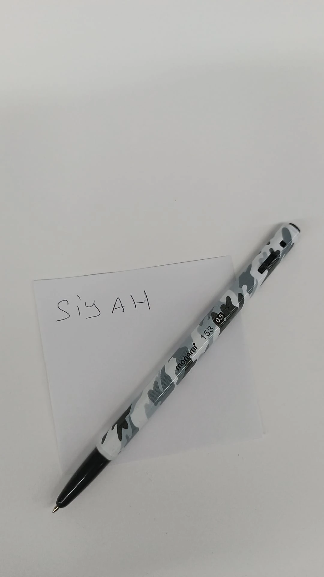 monami 153 kiss 0.5 tükenmez kalem- gri kamuflaj