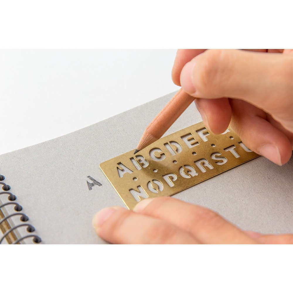 Traveler's Company Template Bookmark Alphabet - Pirinç Şablon Cetvel