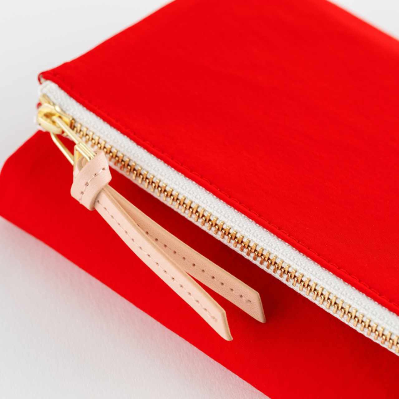 Kampanyalı Ön Sipariş Hobonichi Techo Weeks Cover - Tragen (Red)