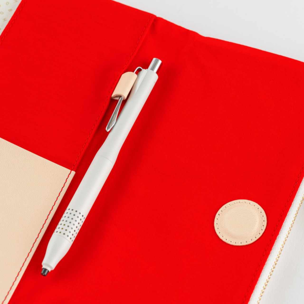 Kampanyalı Ön Sipariş Hobonichi Techo Weeks Cover - Tragen (Red)