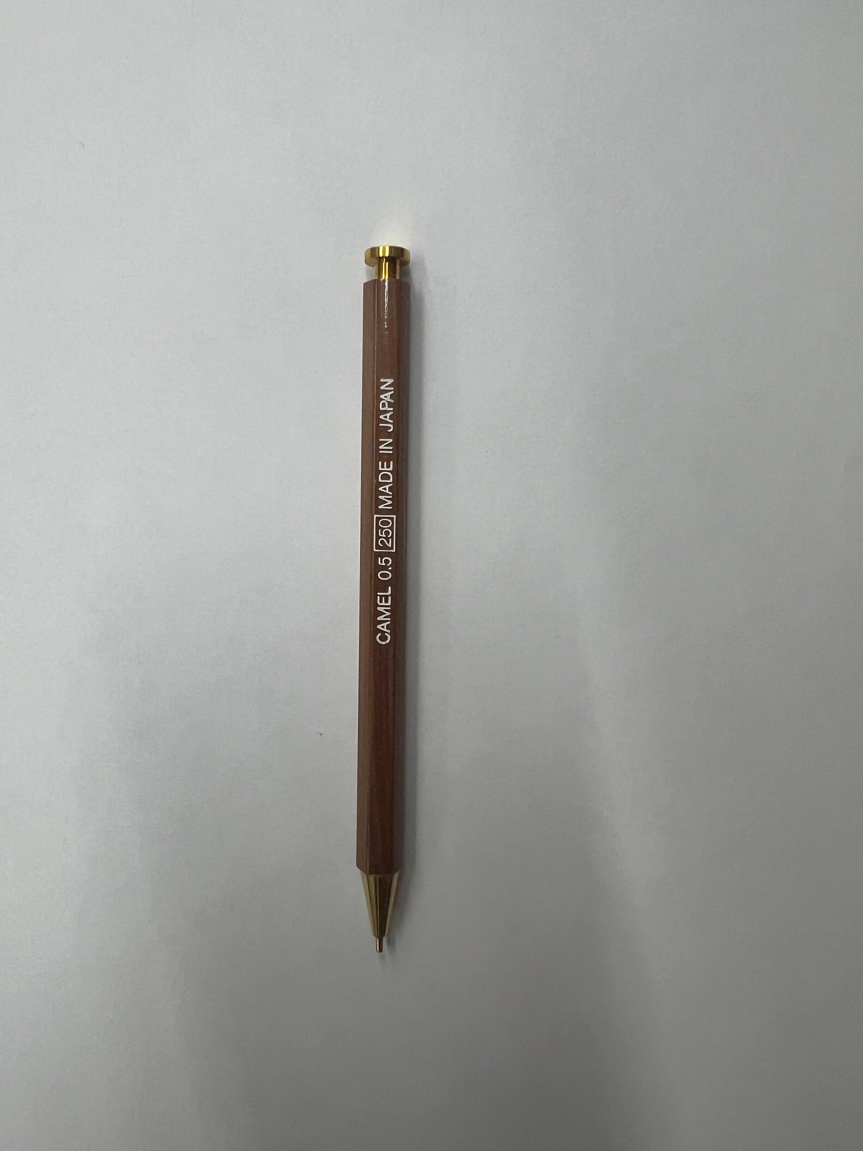 Kampanyalı Camel Doğal Ahşap Versatil Kalem 0.5 mm