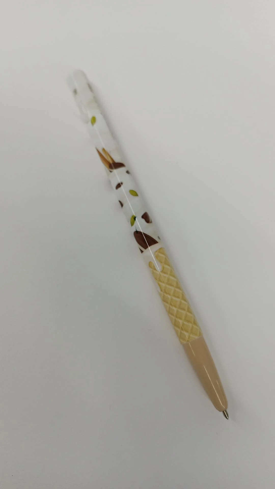 monami 153 kiss 0.5 tükenmez kalem-beyaz tatlı temalı