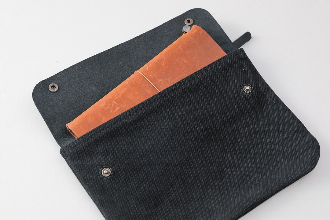 Traveler's Company Canvas Pouch Black Çanta