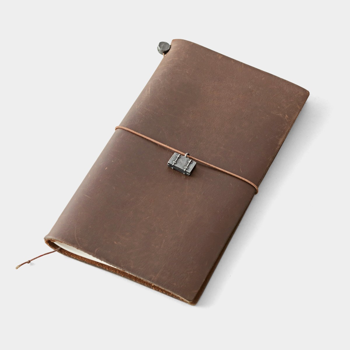 Traveler's Factory Charm - Sandık