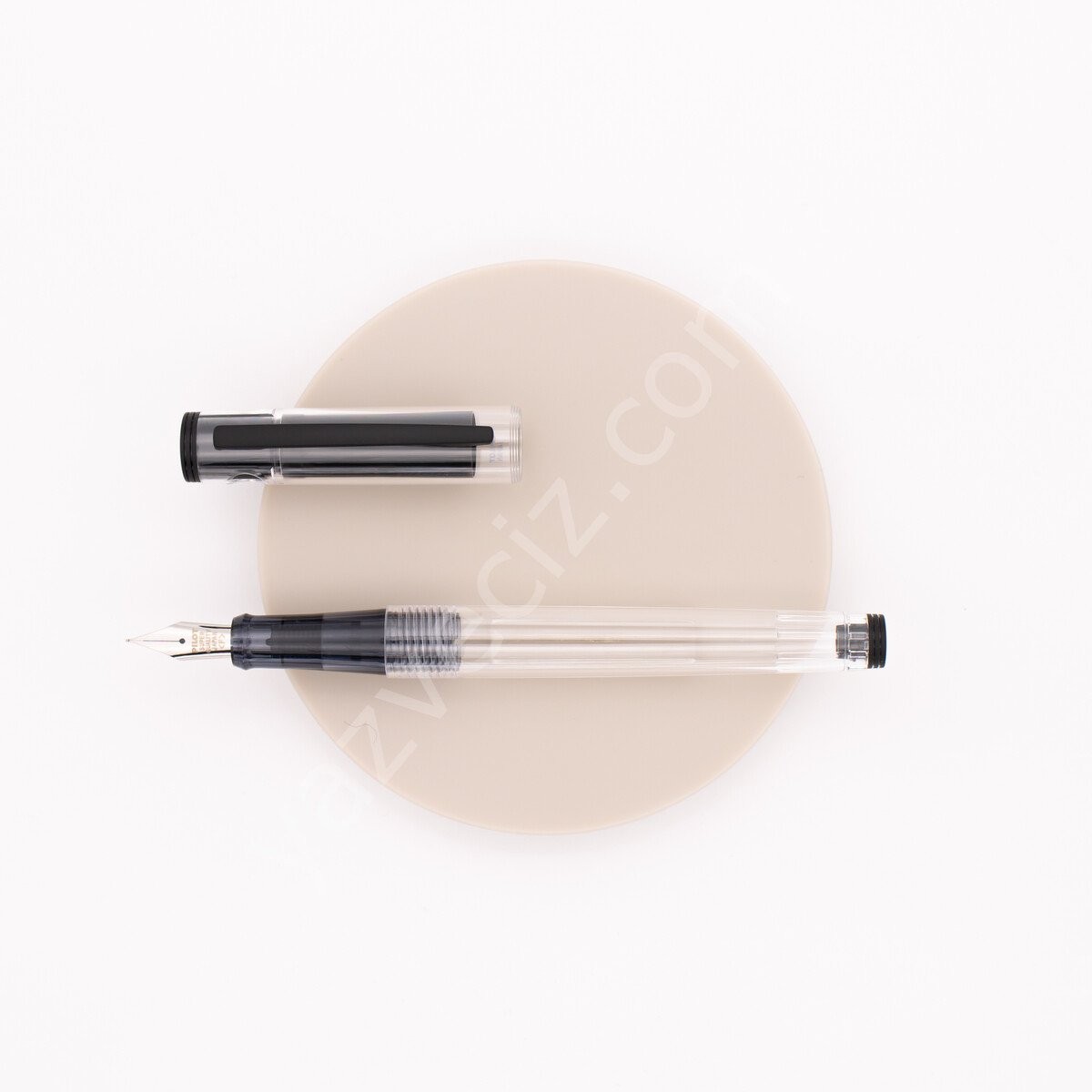 Kampanyalı Pilot Fountain Pen Lightive Transparent F Uç, Dolma Kalem Şeffaf Renk