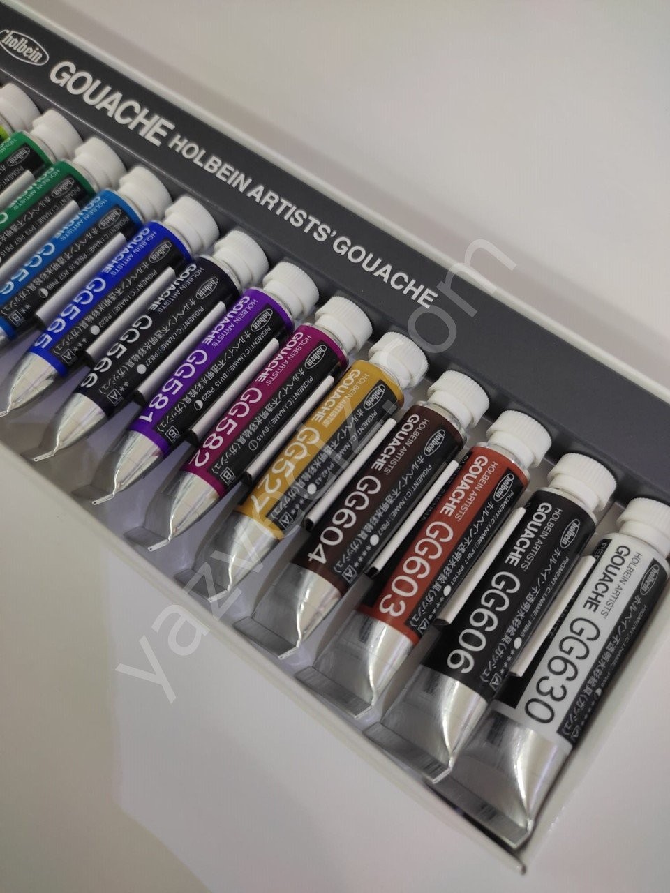 Holbein Profesyonel 18'li  5ml Artıst Guaj Boya Seti