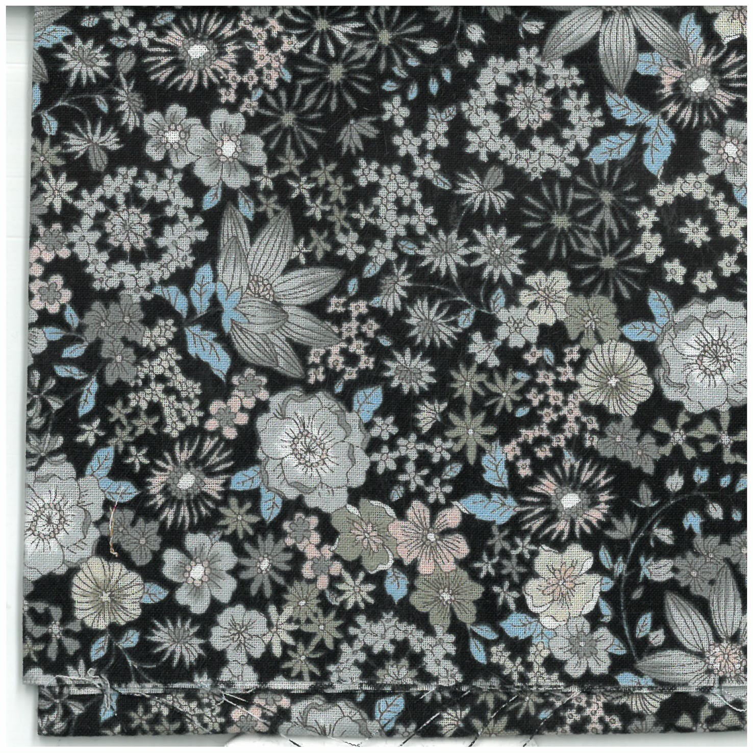 Orjinal Japon Mendili %100 Koton 30 cm * 35 cm Pastel tonlu Çiçek Desenli