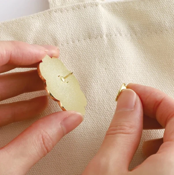 Green Flash & Kunika  Pin Padge Rozet - Mavi