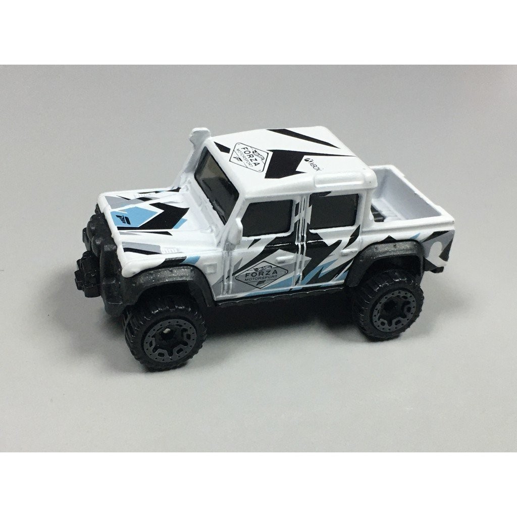 Hot Wheels Forza Motorsport  '15 Land Rover Defender Double Cab