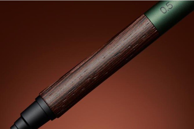 Uni Kuru Toga Wood Versatil Kalem 0.5 mm