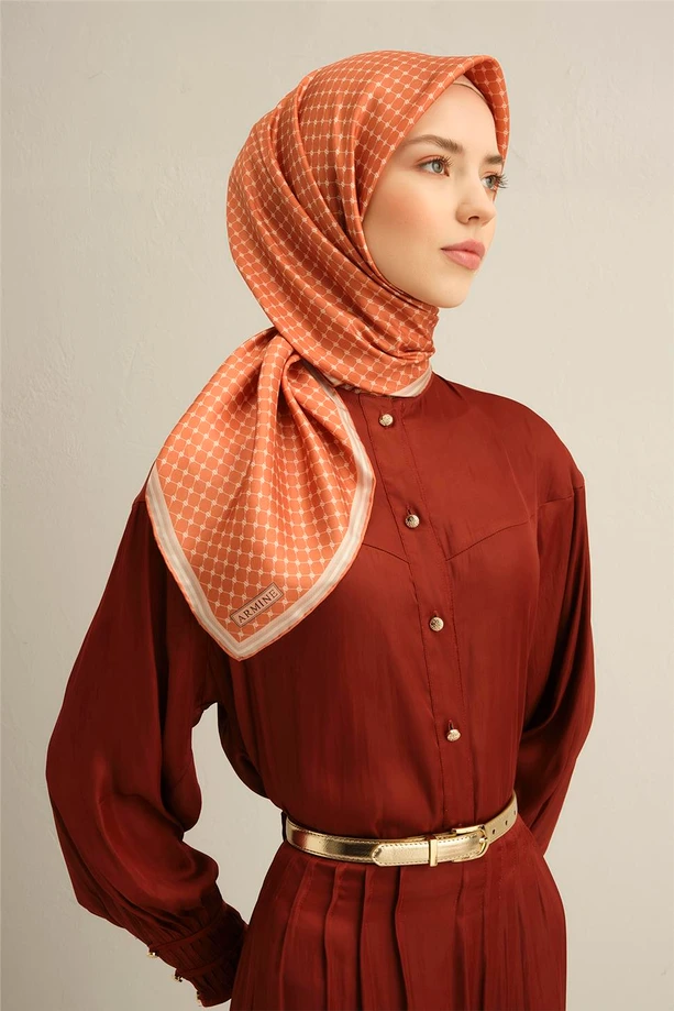 Armine Monogram Desenli Saf İpek Sura Eşarp