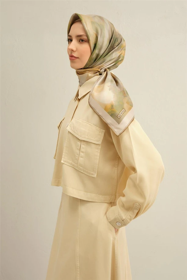 Armine Çiçek Desenli Saf İpek Twill Eşarp