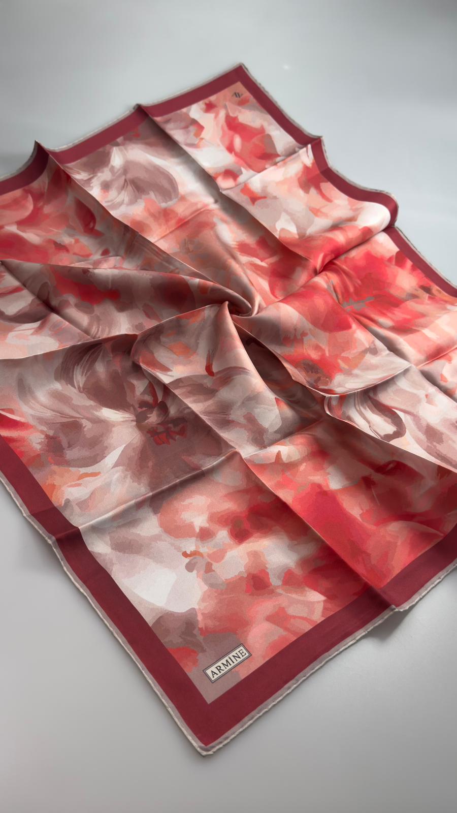 Armine Çiçek Desenli Saf İpek Twill Eşarp 
