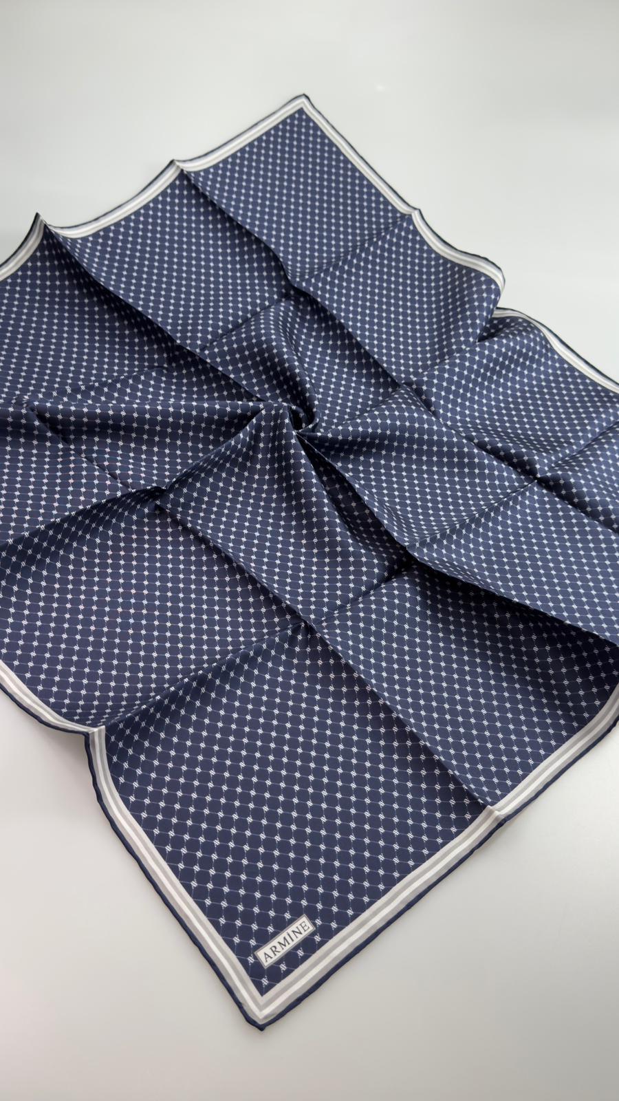 Armine Monogram Desenli Saf İpek Twill Eşarp
