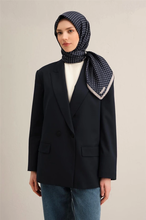 Armine Monogram Desenli Saf İpek Twill Eşarp