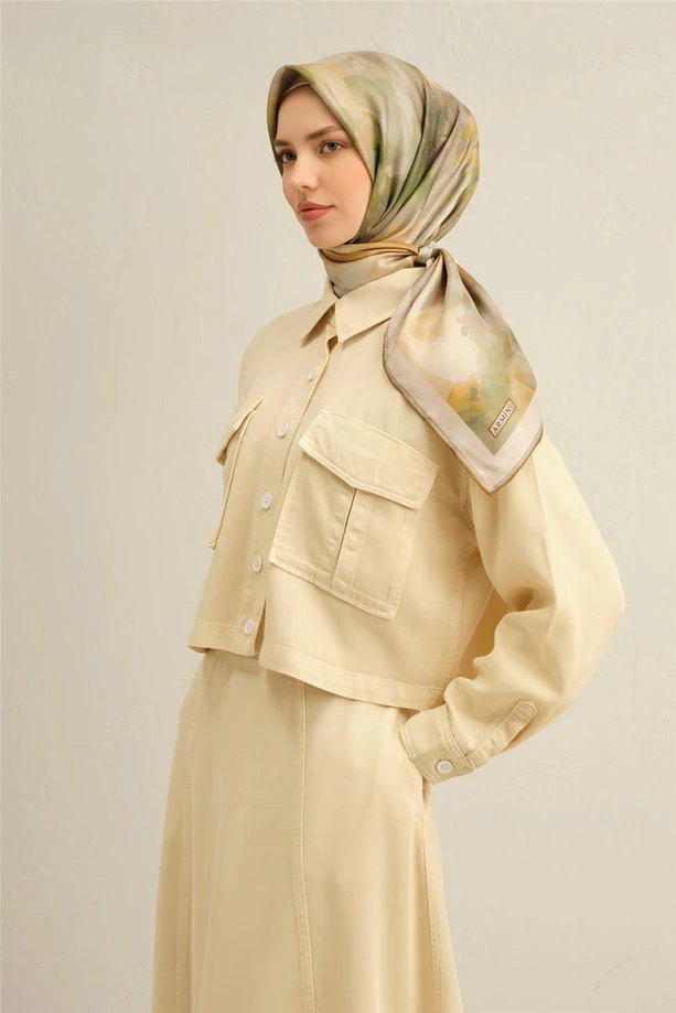 Armine Çiçek Desenli Saf İpek Twill Eşarp image