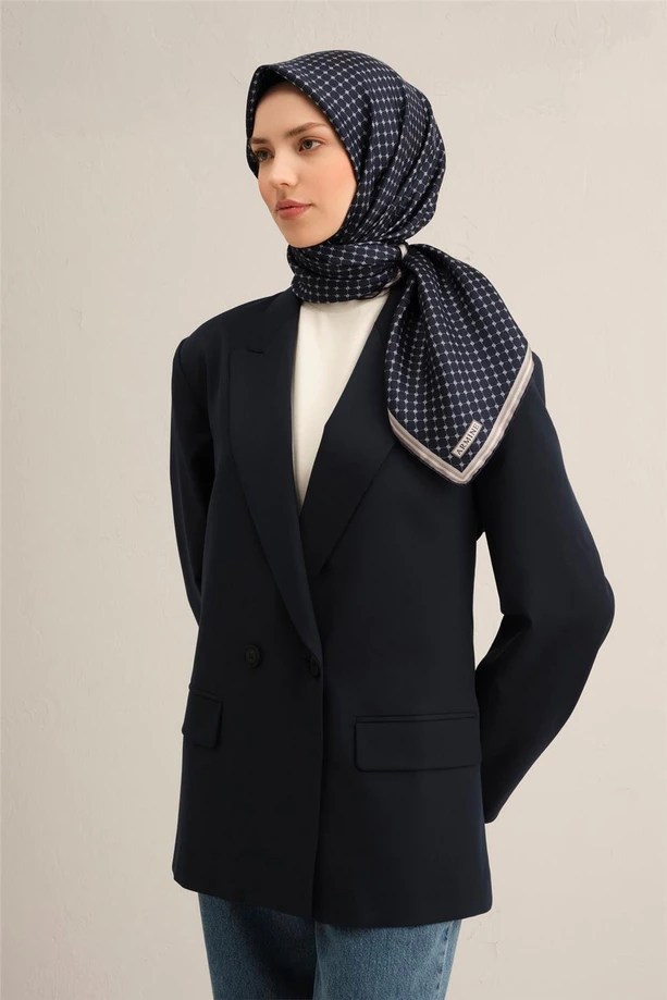 Armine Monogram Desenli Saf İpek Twill Eşarp