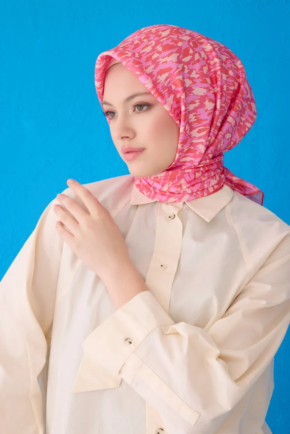 Belli Leopar Desen İpek Eşarp