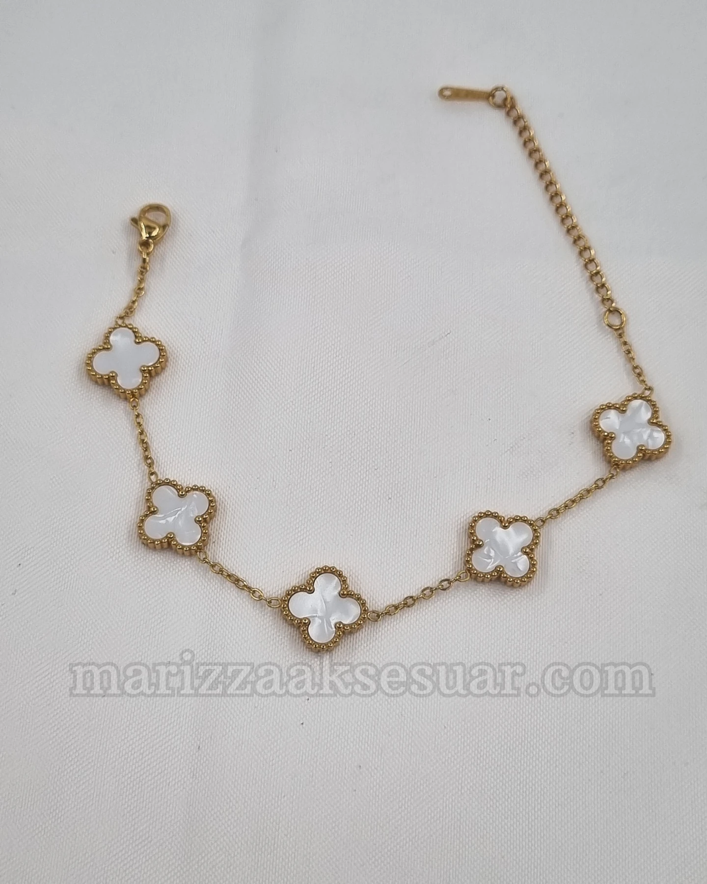 Gold Renk Sedefli Beyaz Yonca Model Bileklik