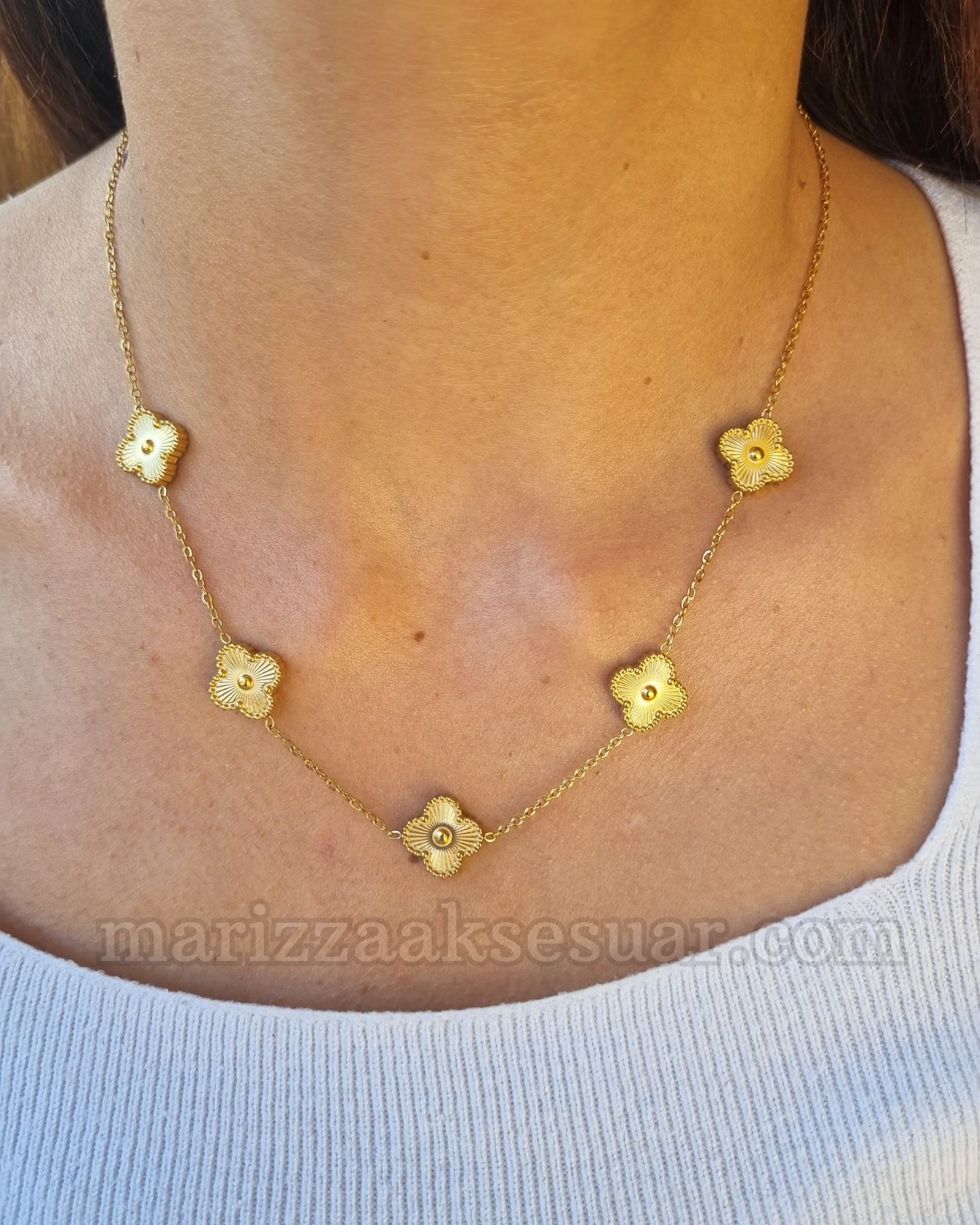 Gold Renk Yonca Model Kolye