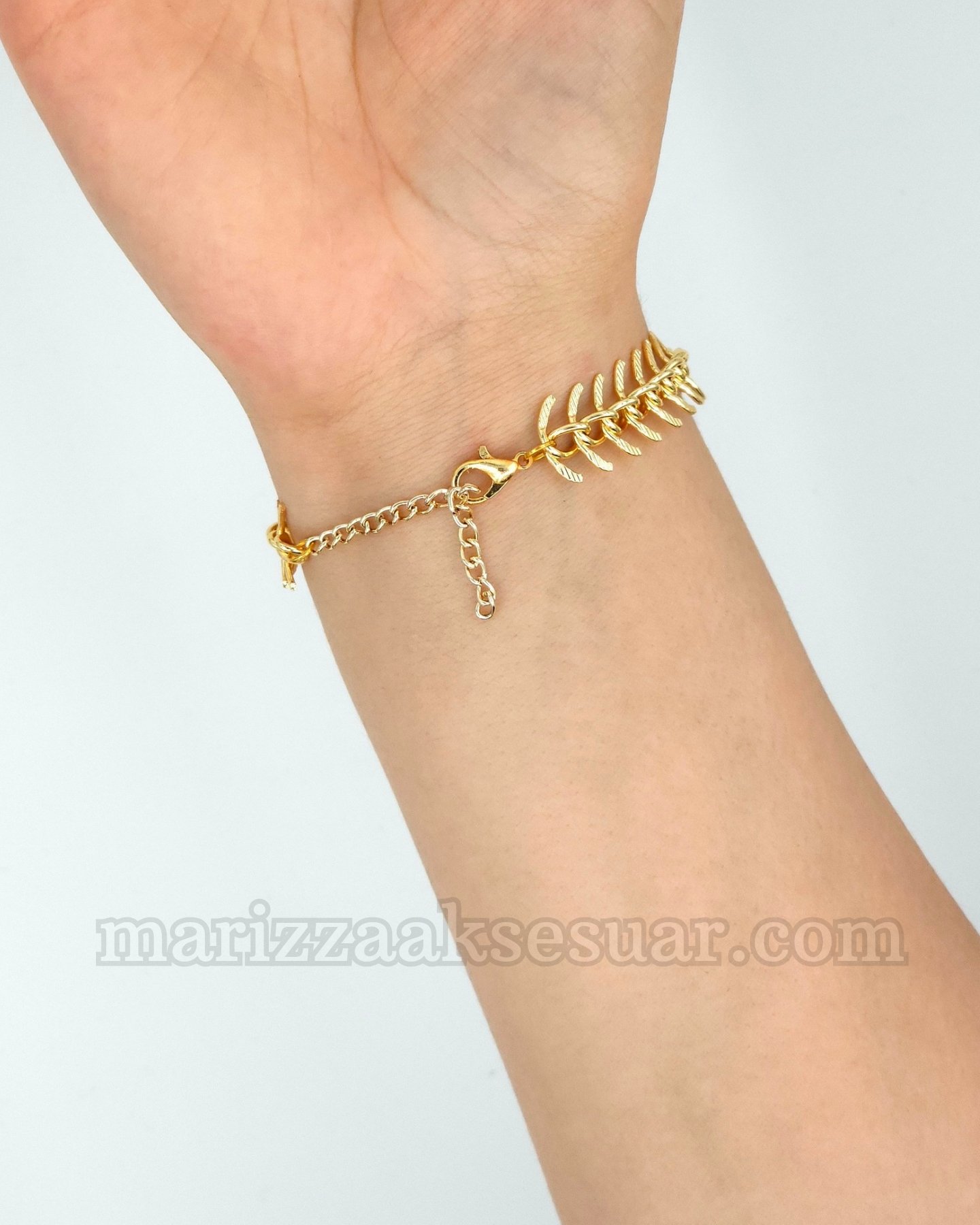 Balık Kılçığı Model Gold Bileklik