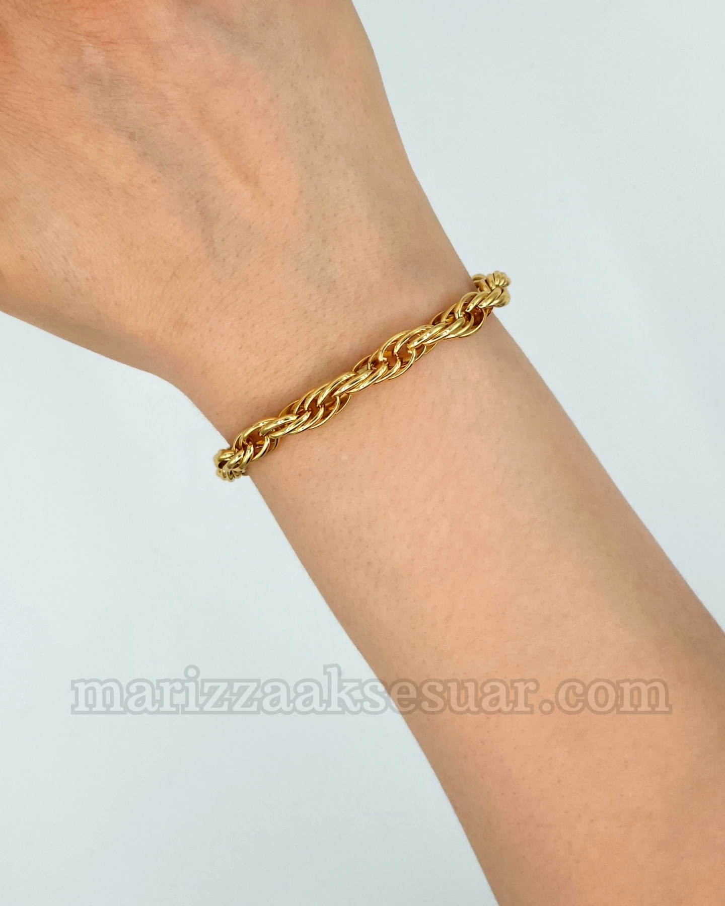 Burgu Sarmal Model Çelik Bileklik