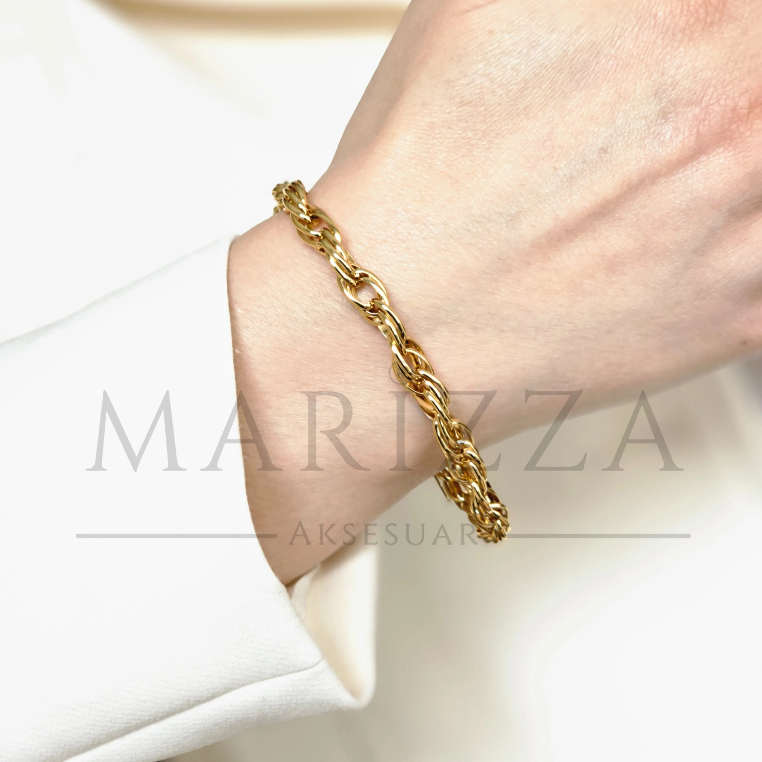 Burgu Sarmal Model Çelik Bileklik