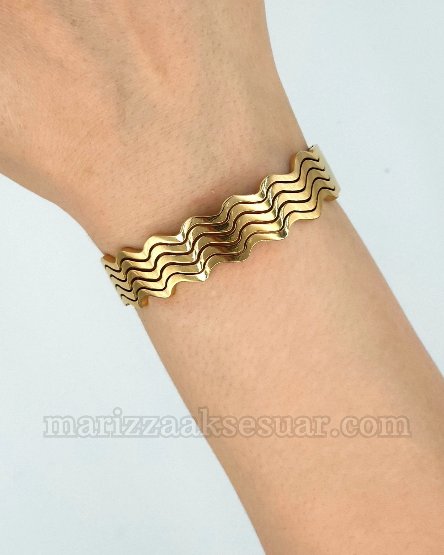 Beş Sıra Zigzag Kelepçe Bileklik