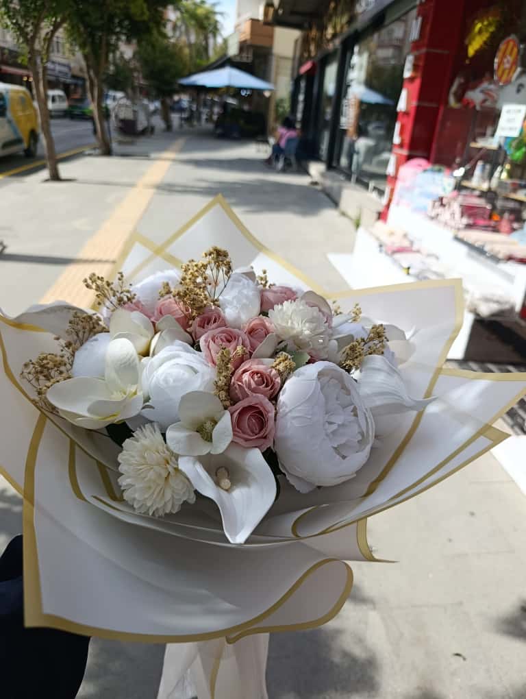 Manolya & Şakayık İsteme Buketi