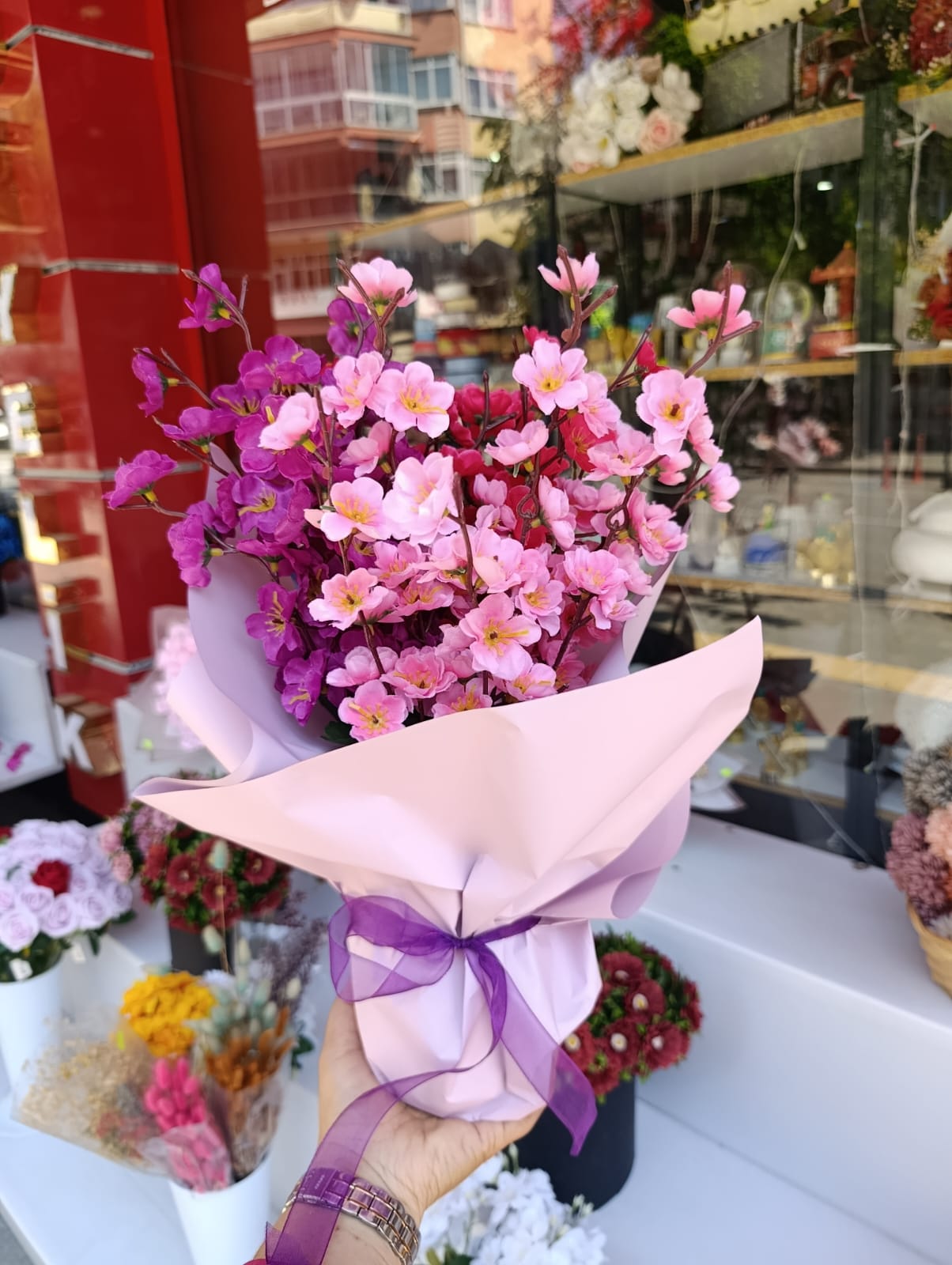 Vazoda Japon Kiraz Çiçeği Hediyelik