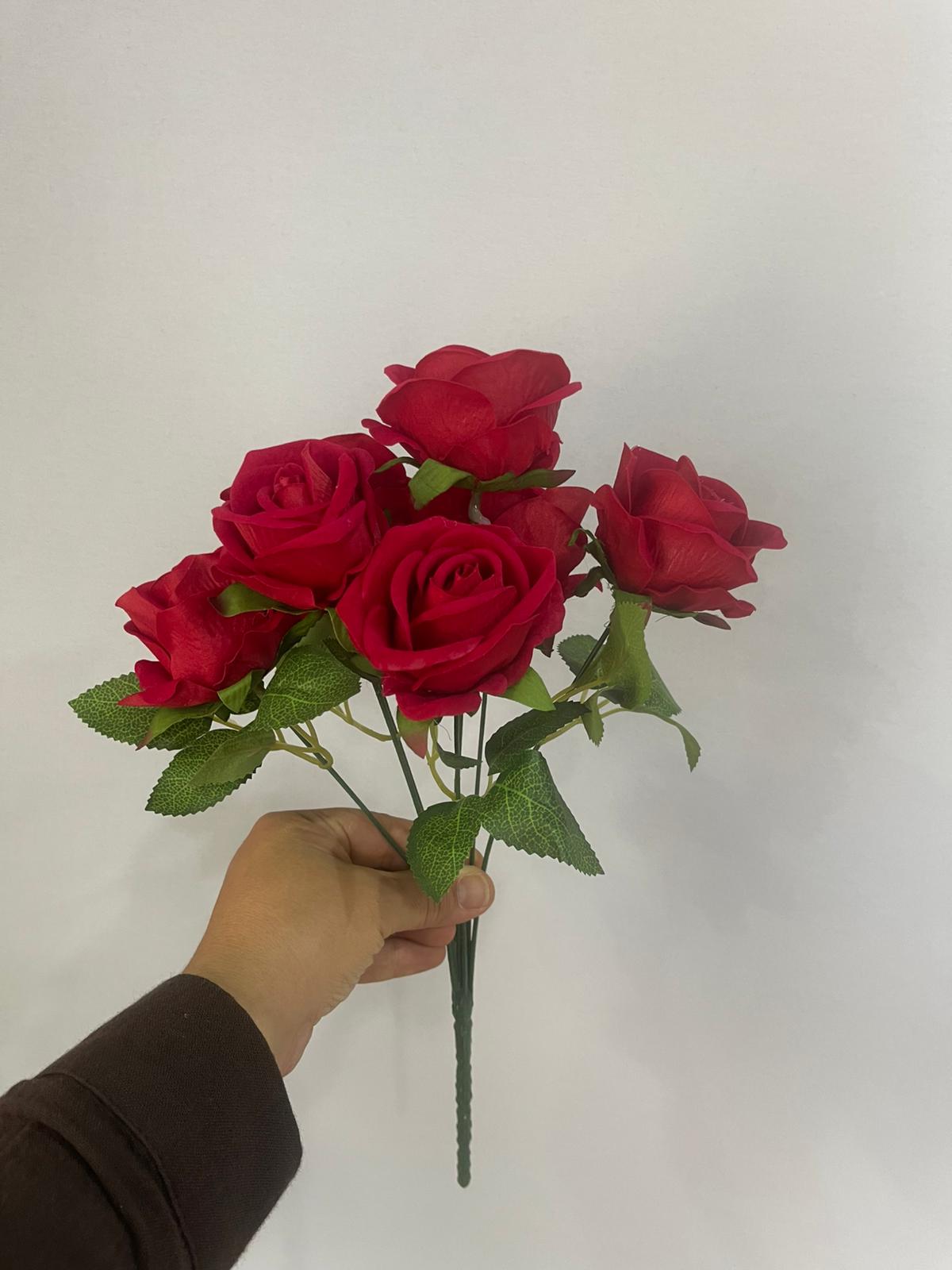 7'li Kadife Kırmızı Gül