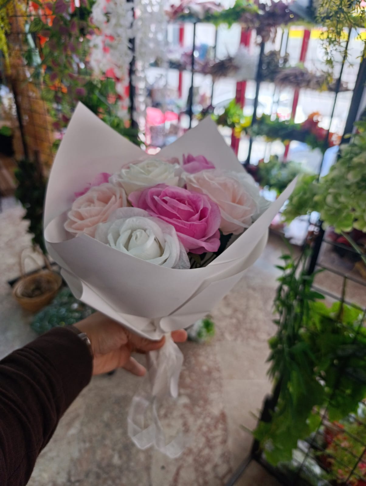 Hediyelik Aşkın Tonları Buketi