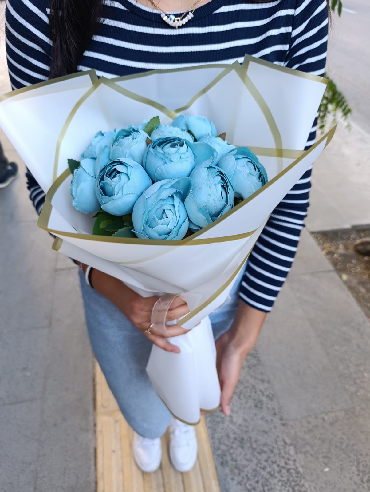 Hediyelik Mavi Şakayık Buketi