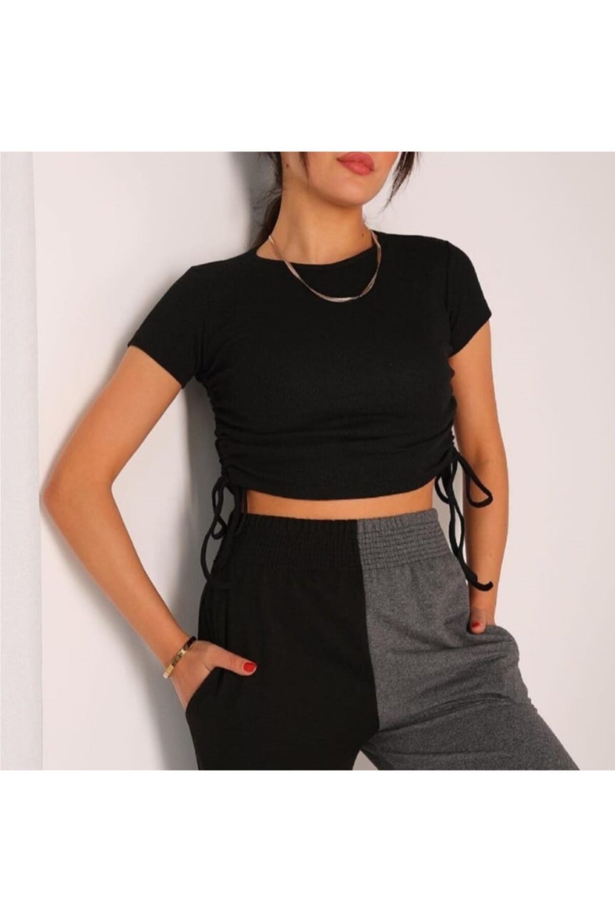 Yandan Büzgülü Siyah Crop Body