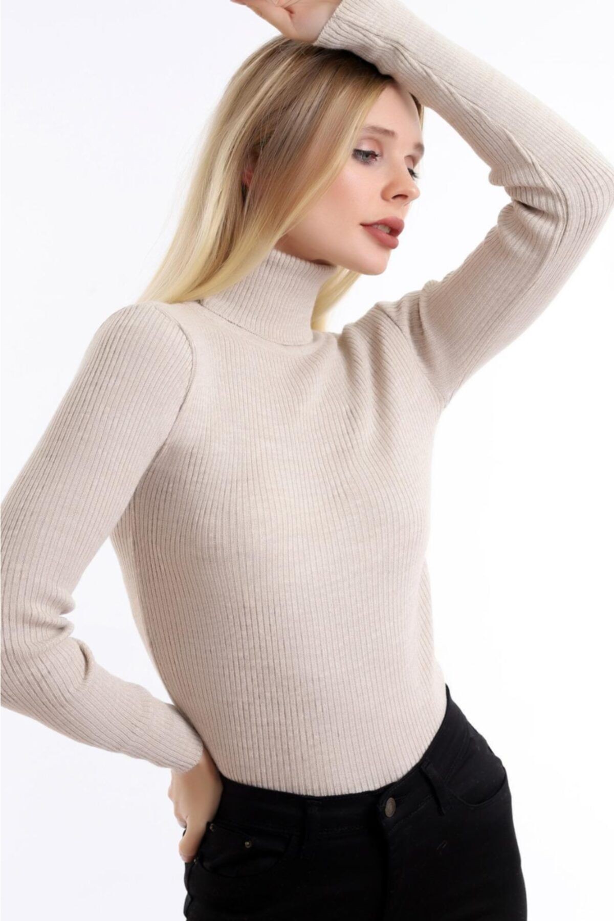 Ekru Boğazlı Triko Body