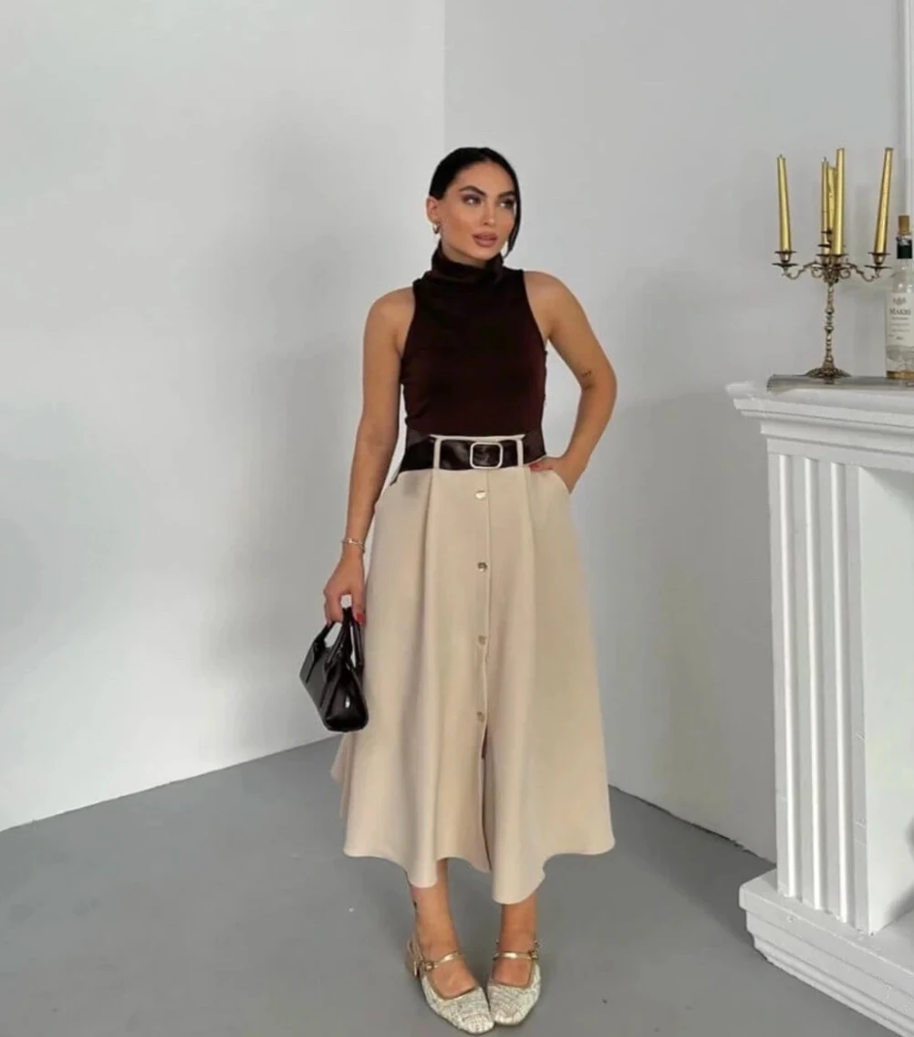 Kahverengi Kadın Kemerli Sıfır Kol Düğme Detaylı Midi Elbise