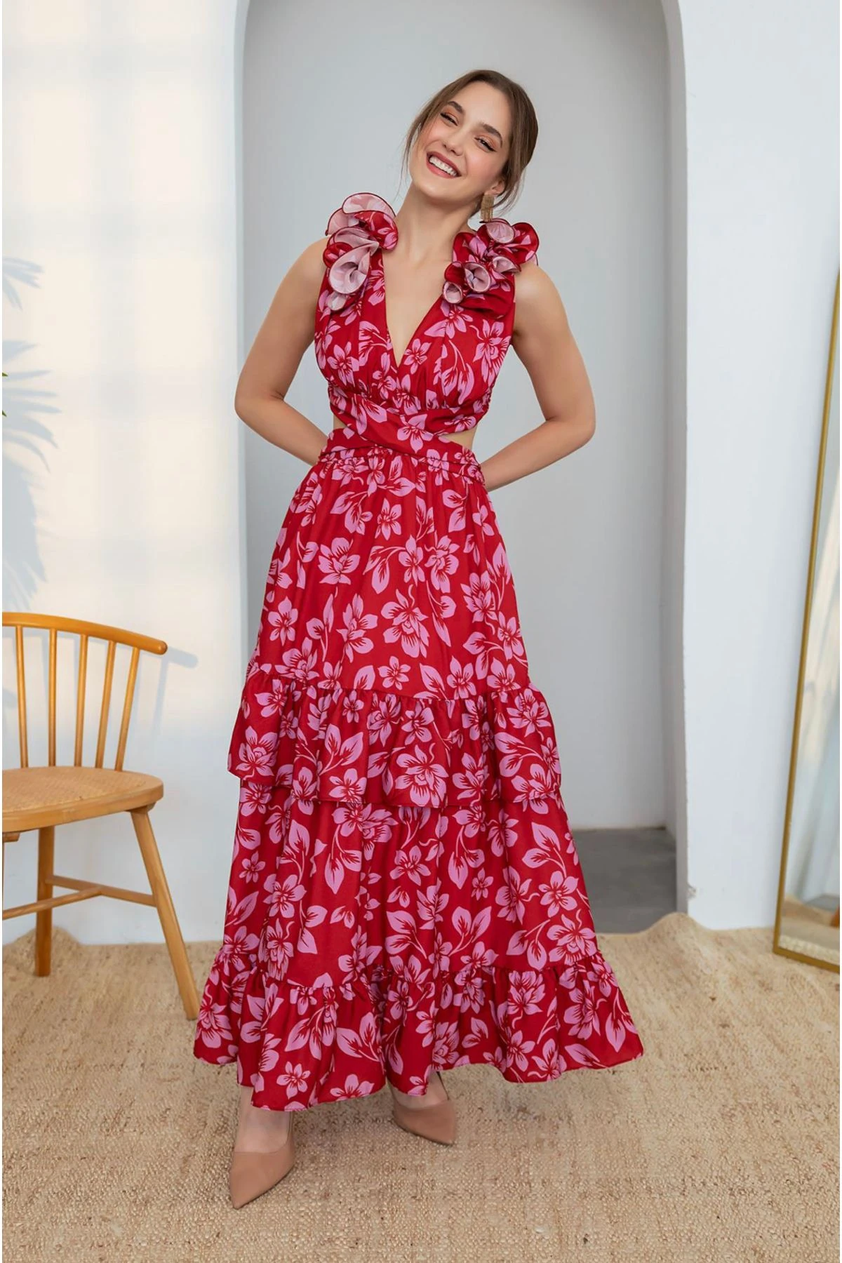 Bordo Bel Dekolteli Çiçek Desenli Kat Etekli Uzun Elbise