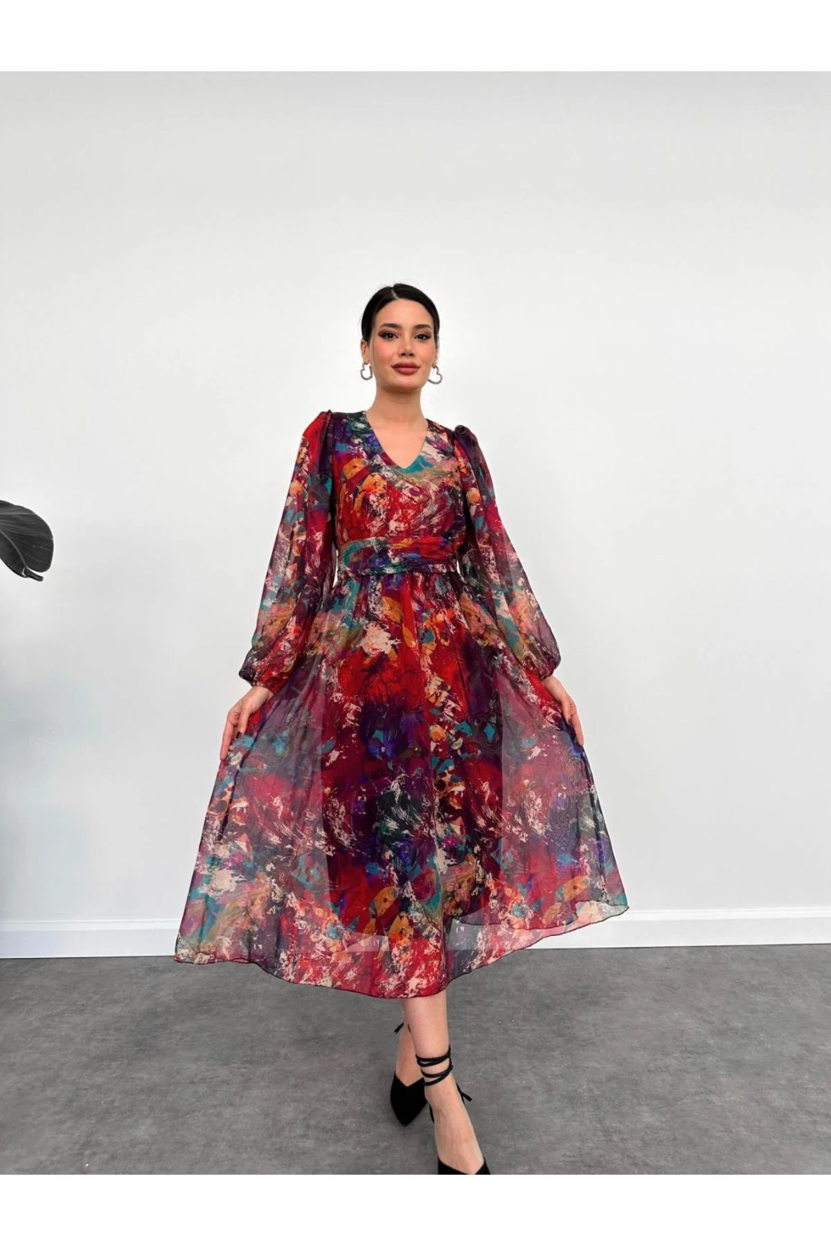 Kırmızı Şifon Desenli Bal Lastikli Midi Elbise