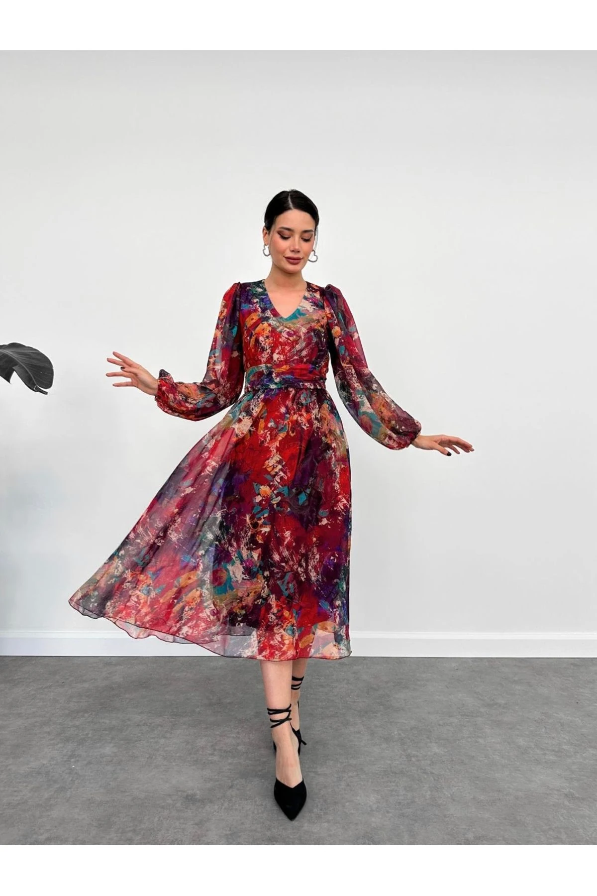 Kırmızı Şifon Desenli Bal Lastikli Midi Elbise