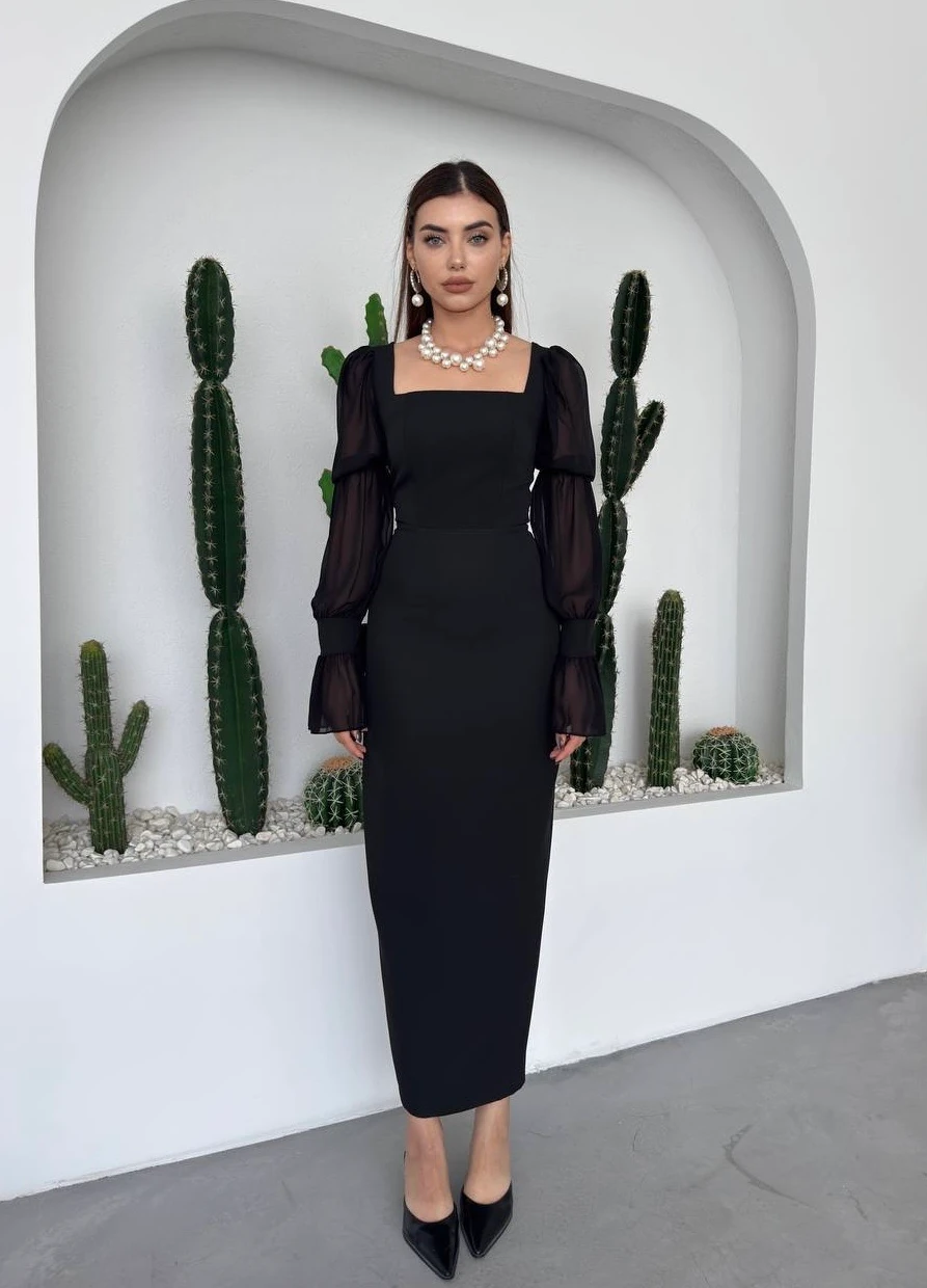 Siyah Kare Yaka Kolları Şifon Elbise