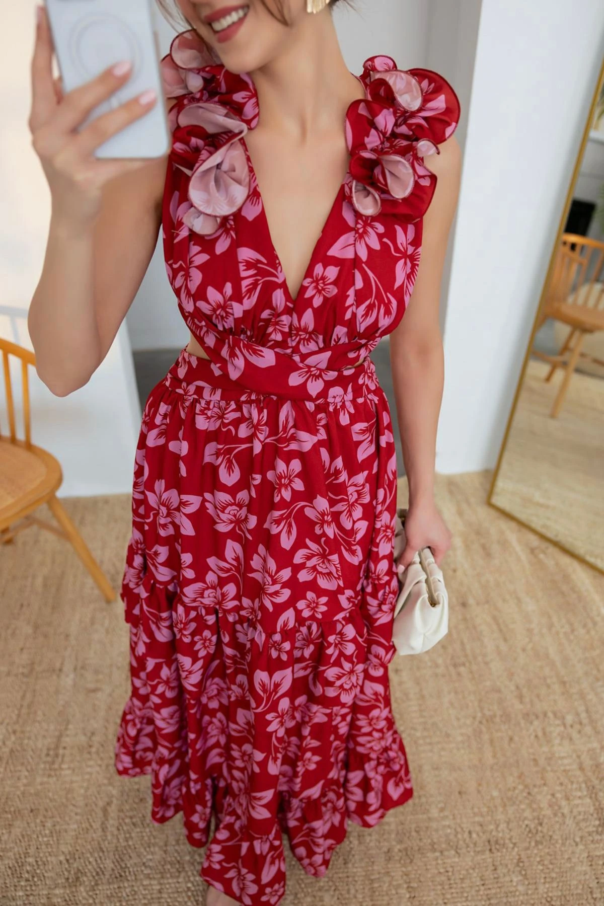 Bordo Bel Dekolteli Çiçek Desenli Kat Etekli Uzun Elbise