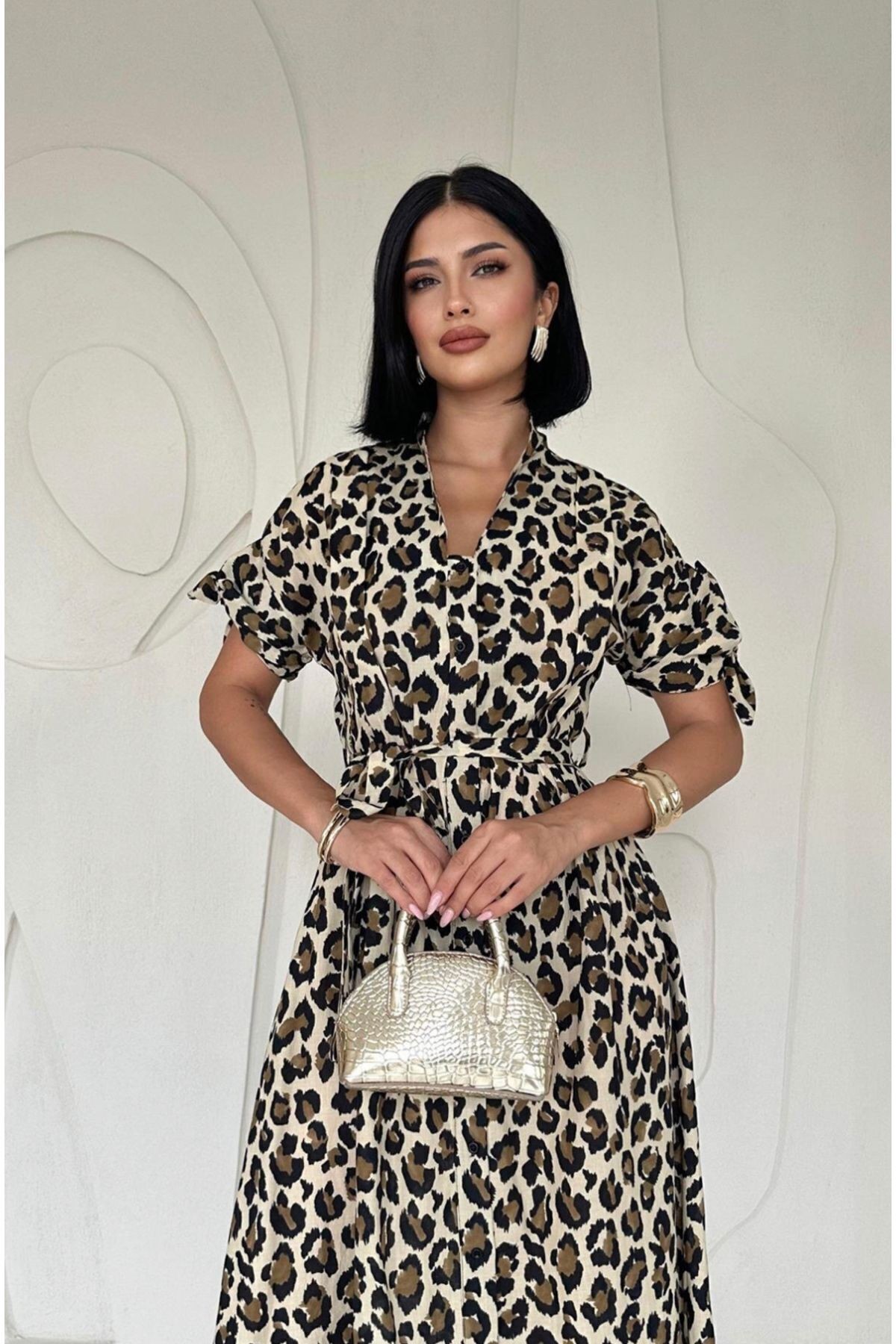 Leopar Desenli Kuşaklı Düğmeli Uzun Elbise