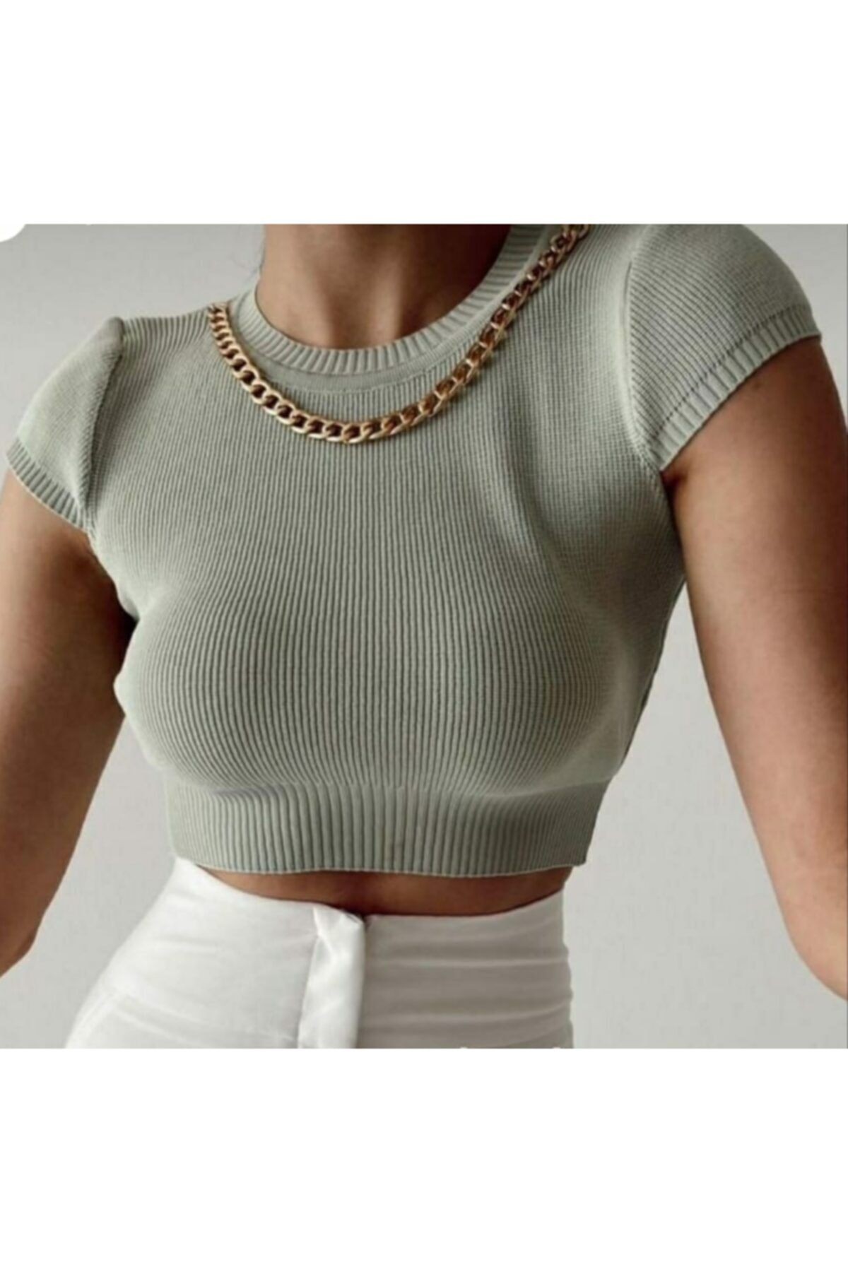 Zincir Detaylı Crop Bluz