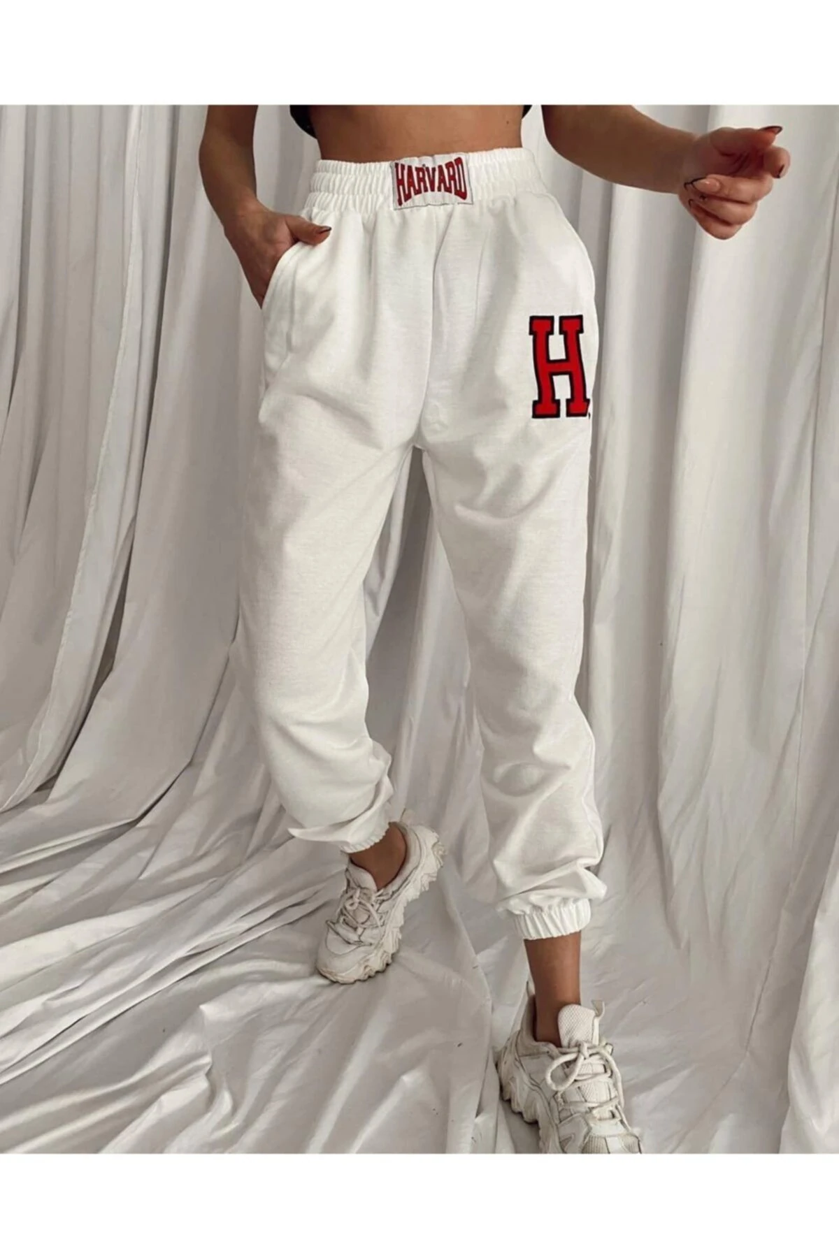 Lastikli Paça Beyaz Eşofman Altı