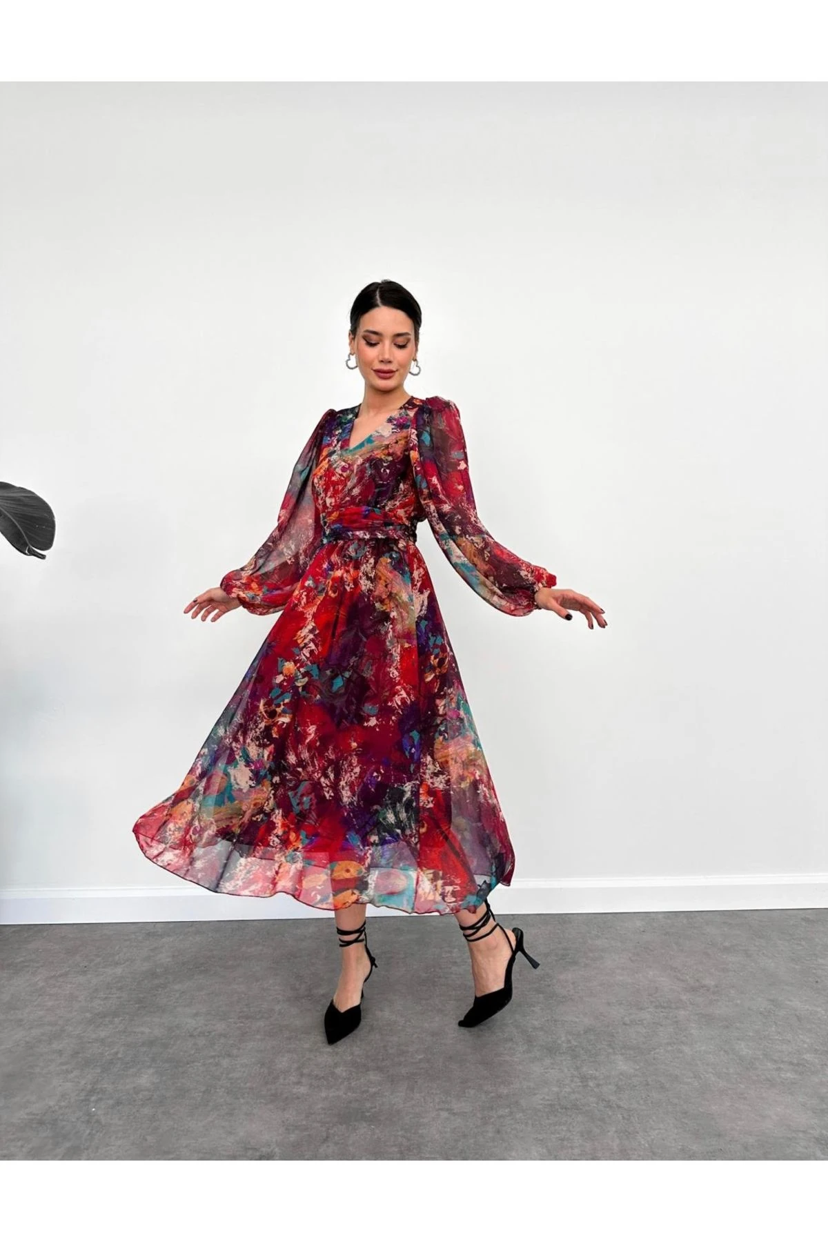 Kırmızı Şifon Desenli Bal Lastikli Midi Elbise