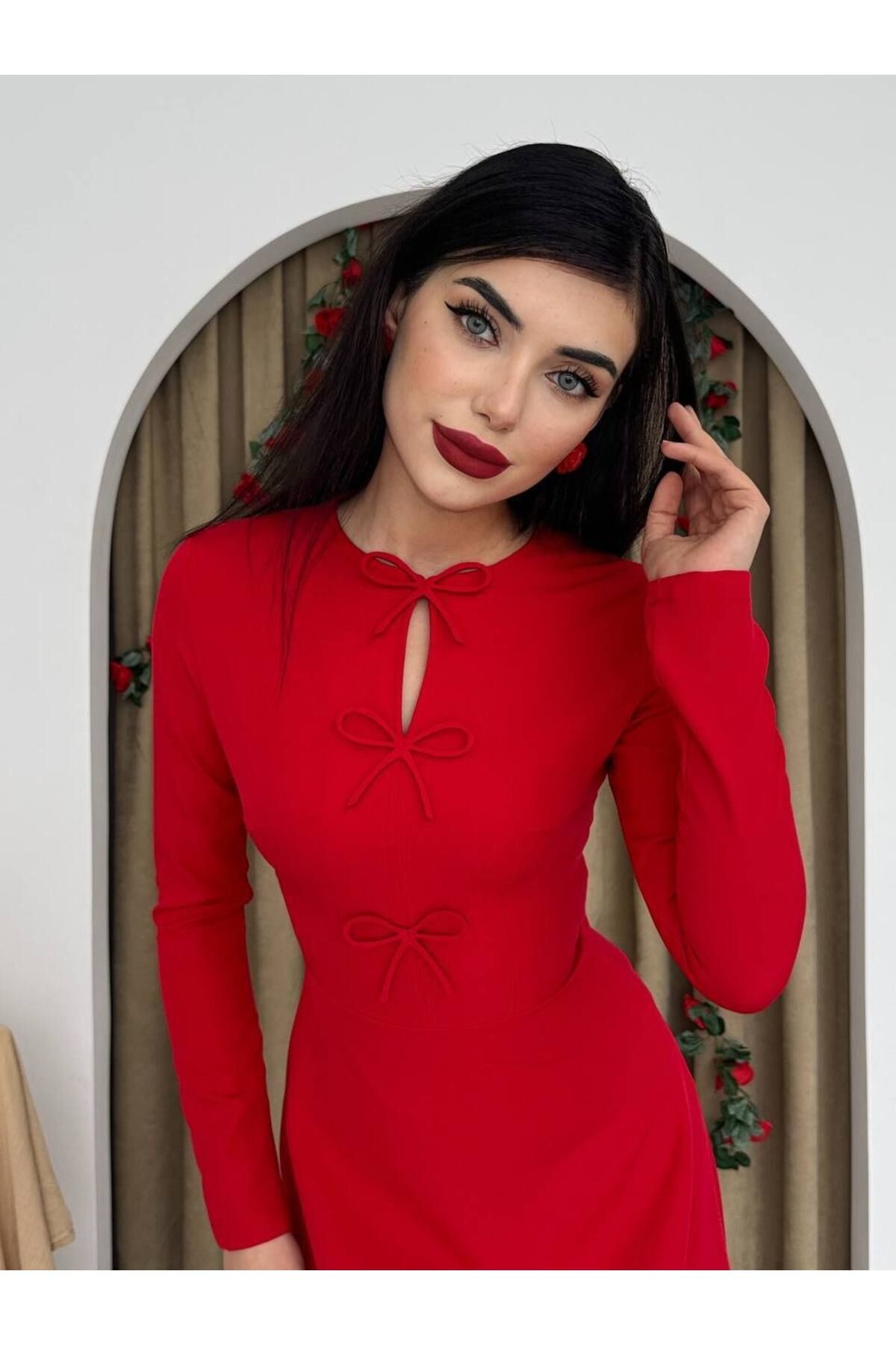 Kırmızı Fiyonklu Uzun Kollu Uzun Elbise