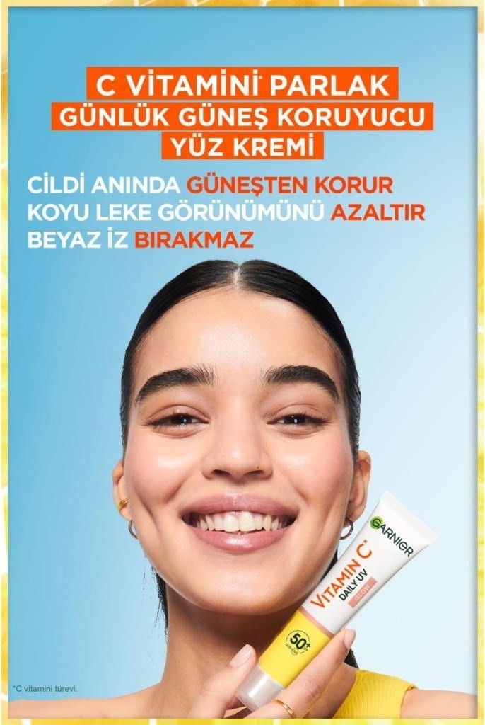Garnier C Vitamini Parlak Günlük Güneş Koruyucu Fluid Yüz Kremi Görünmez Doku SPF50+ 40ML