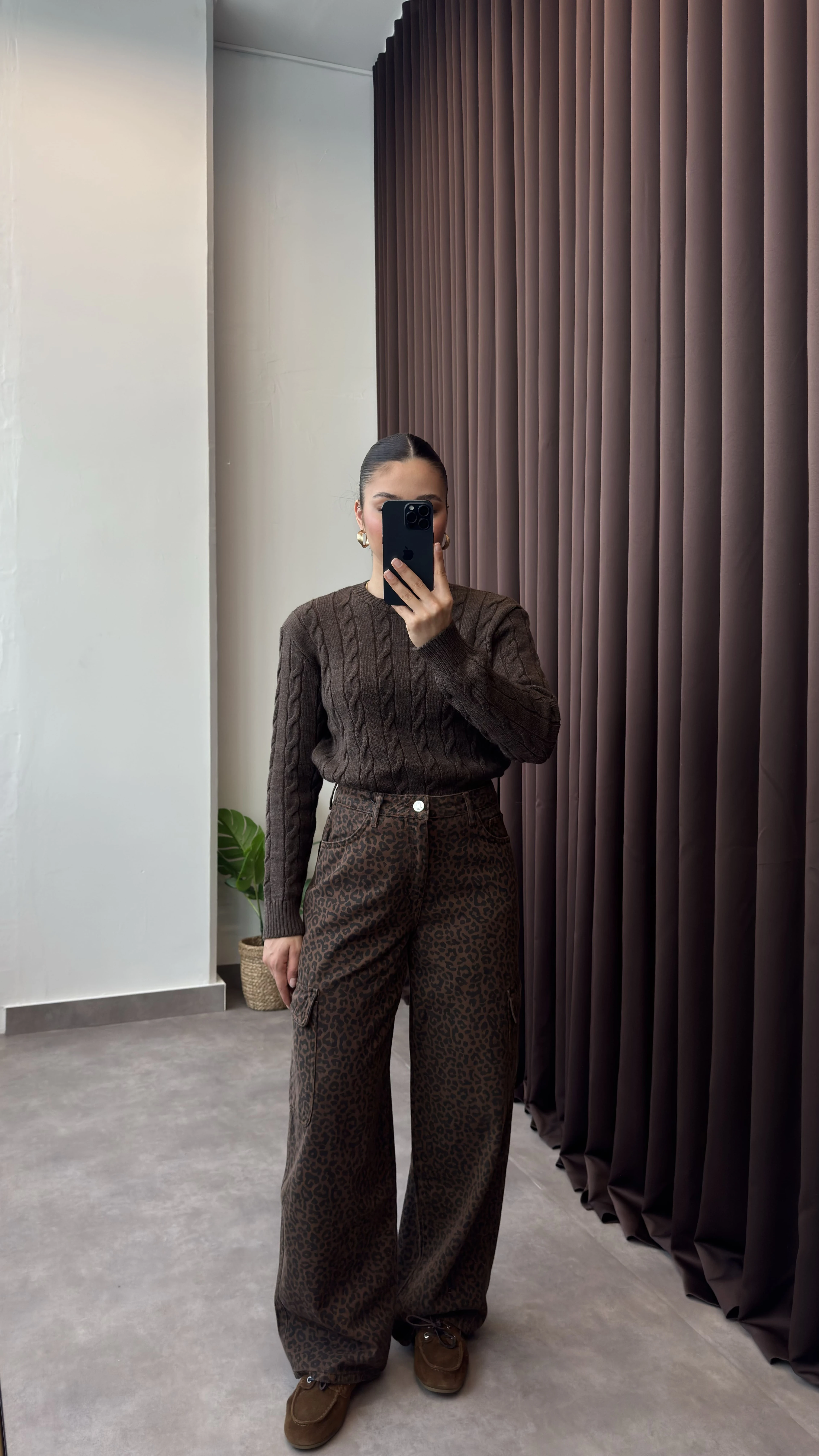 Yüksek Bel Leopar Desenli Bol Kesim Kahve Kargo Cepli Jean