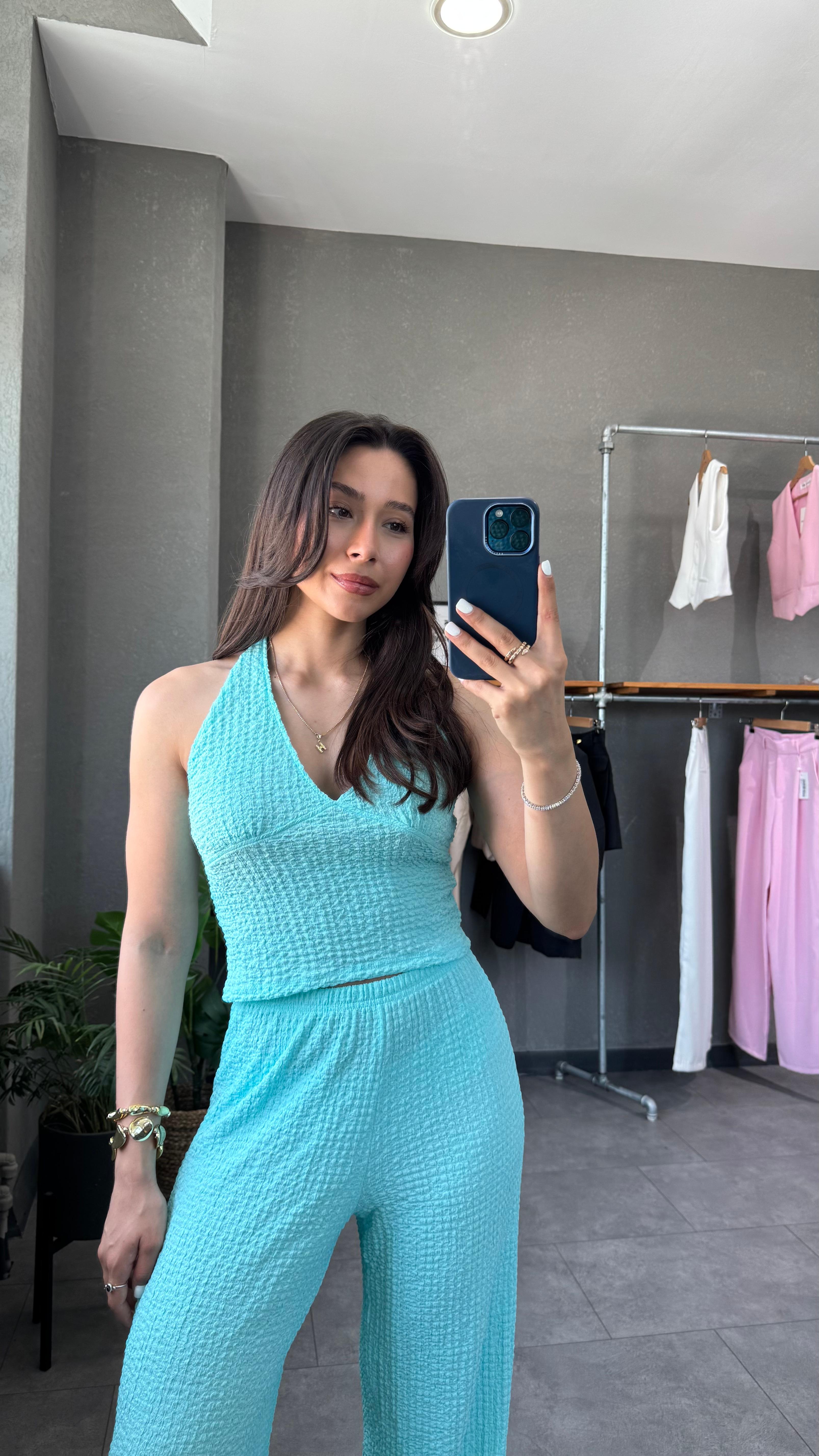 Halter Yaka Dökümlü Büstiyer Pantolon Takım